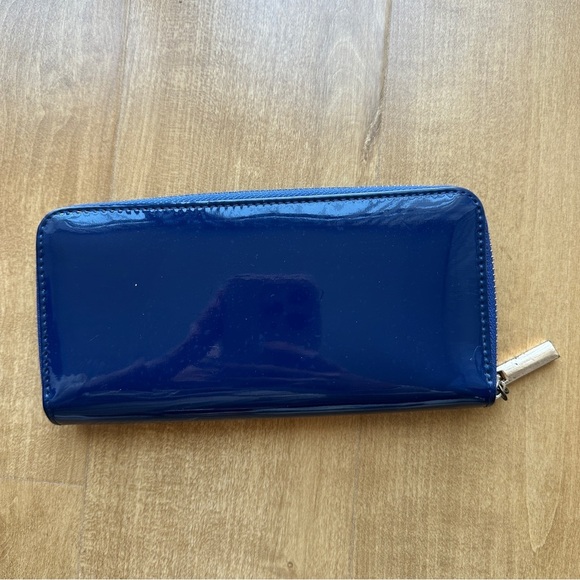 Tory Burch Blue Patent Leather Ziparound Accordion Wallet, One Size - Picture 7 of 15